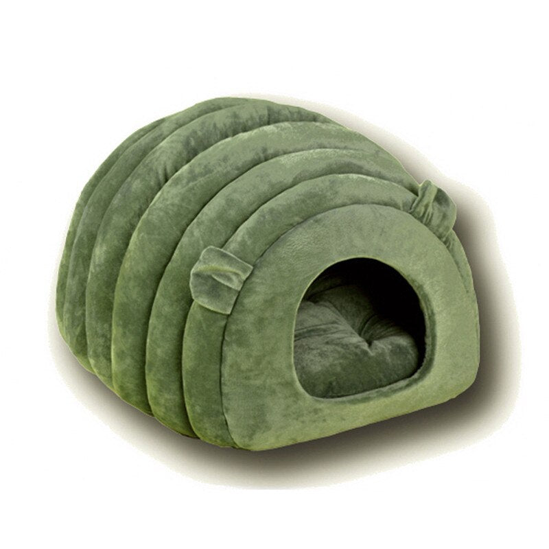 Winter Cat Cave Bed – Warm Enclosed Cat Nest for indoor cats, providing a cozy and secure resting space.